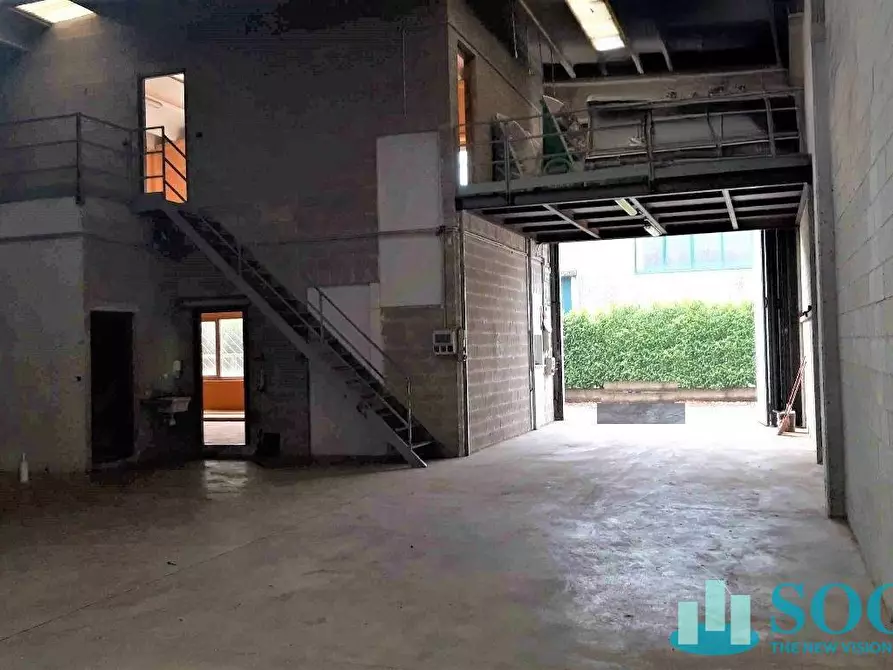 Immagine 3 di Capannone industriale in vendita  in Via Giancarlo Puecher a Pozzuolo Martesana