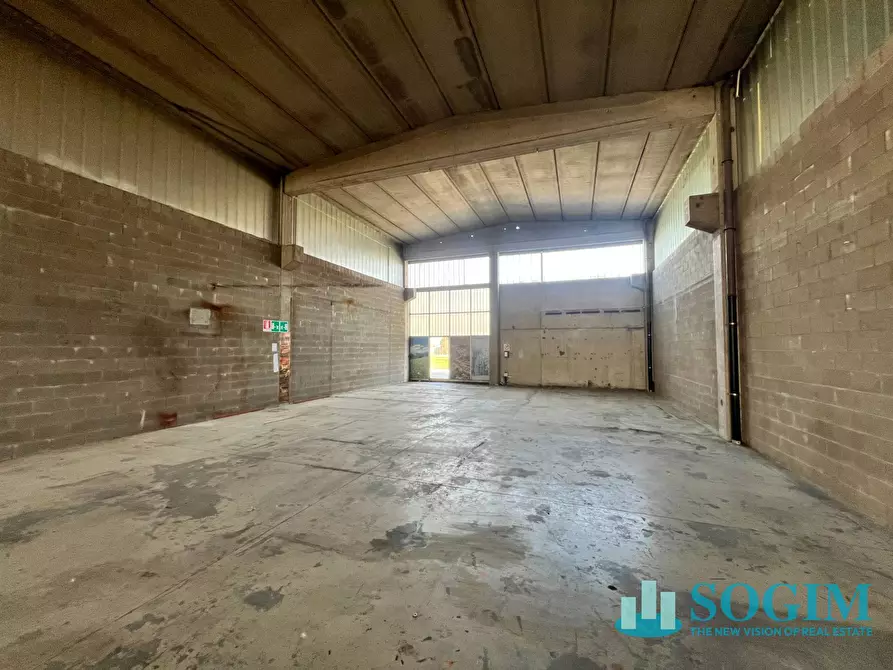 Immagine 4 di Capannone industriale in affitto  in via milano a Cerano