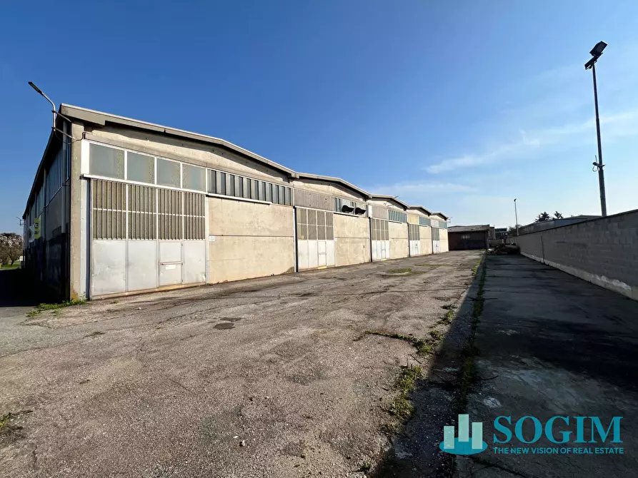 Immagine 1 di Capannone industriale in affitto  in via milano a Cerano
