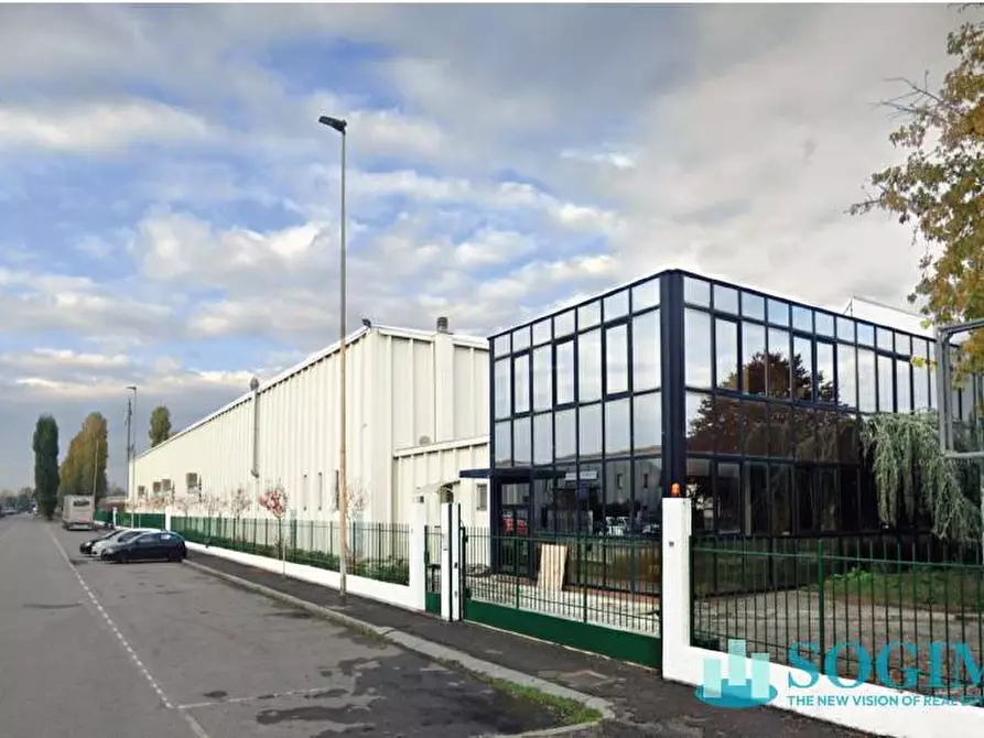 Immagine 1 di Capannone industriale in affitto  in buozzi a Melzo