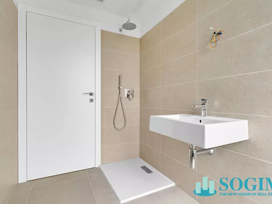 Immagine 13 di Attico in vendita  in Via Ivano Barberini a Sesto San Giovanni