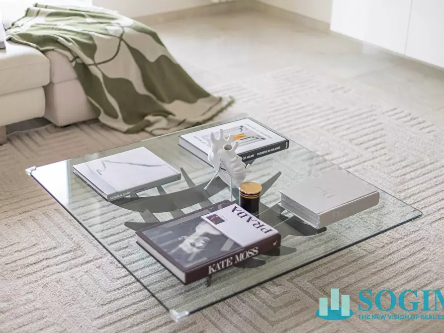 Immagine 15 di Appartamento in vendita  in via lorenteggio a Milano