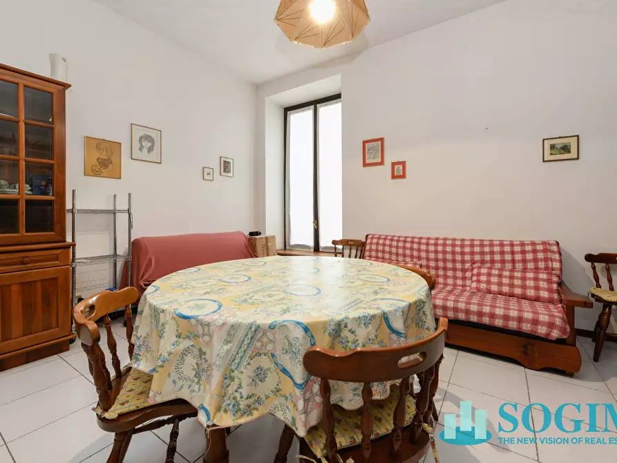 Immagine 5 di Appartamento in vendita  in via spiaggia d'oro a Salò