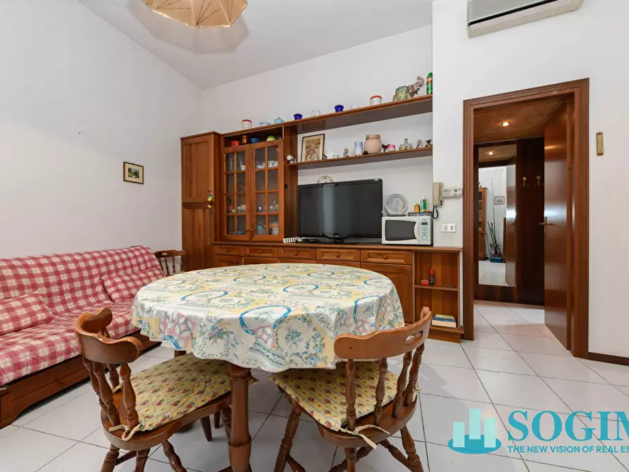 Immagine 6 di Appartamento in vendita  in via spiaggia d'oro a Salò