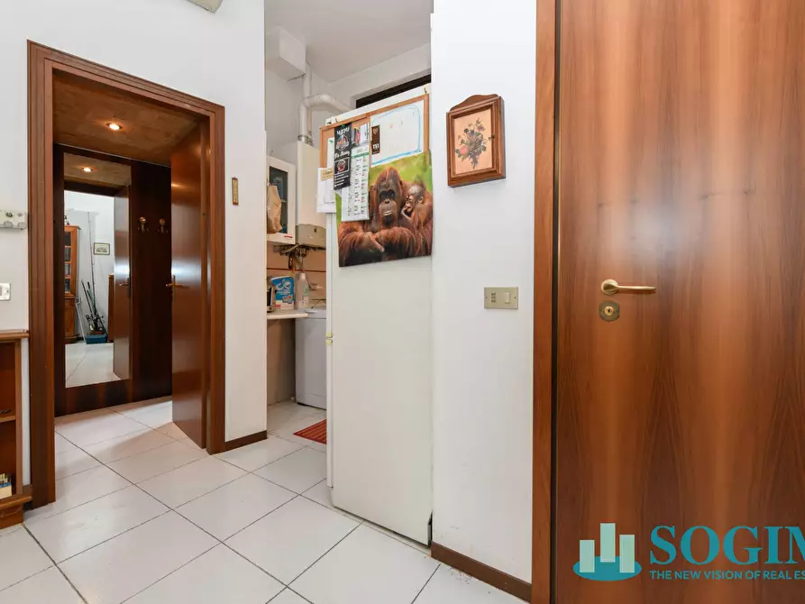 Immagine 7 di Appartamento in vendita  in via spiaggia d'oro a Salò