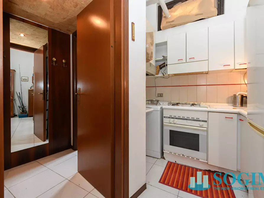 Immagine 8 di Appartamento in vendita  in via spiaggia d'oro a Salò