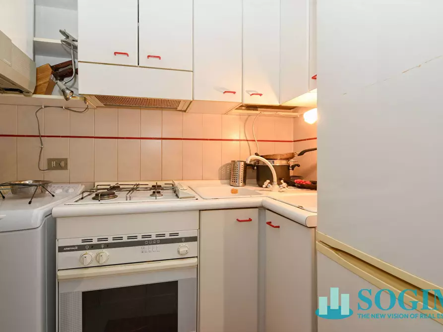 Immagine 10 di Appartamento in vendita  in via spiaggia d'oro a Salò