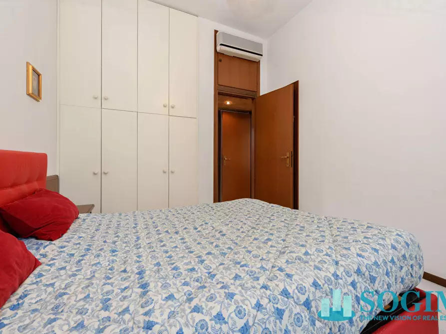 Immagine 16 di Appartamento in vendita  in via spiaggia d'oro a Salò