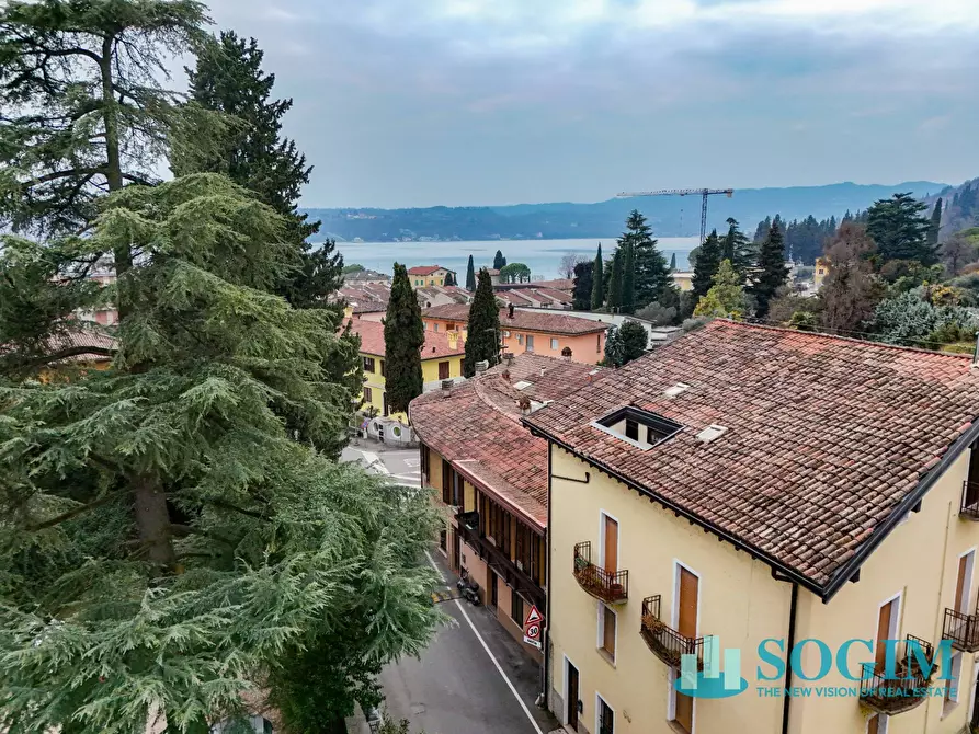 Immagine 21 di Appartamento in vendita  in via spiaggia d'oro a Salò