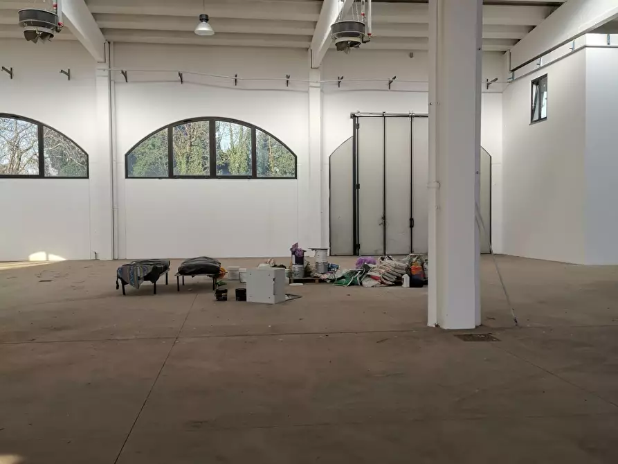 Immagine 4 di Capannone industriale in affitto  in Via Sirtori a Rho