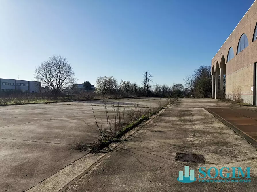 Immagine 11 di Capannone industriale in affitto  in Via Sirtori a Rho