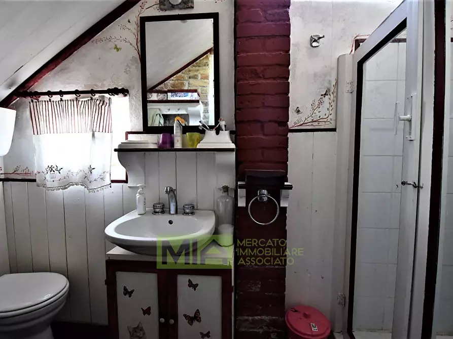 Immagine 10 di Casa indipendente in vendita  in villa botundoli a Amandola