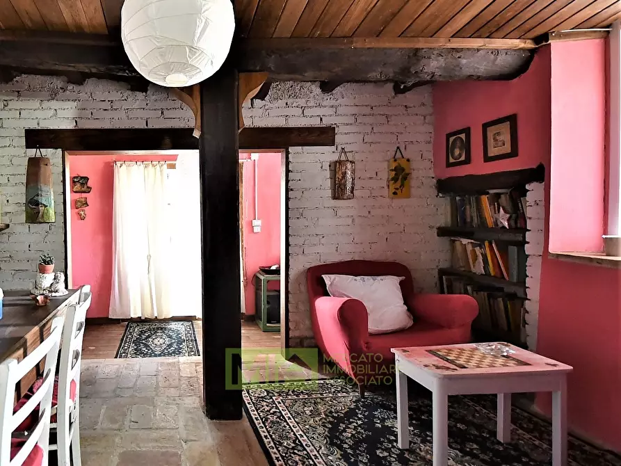 Immagine 5 di Casa indipendente in vendita  in villa botundoli a Amandola