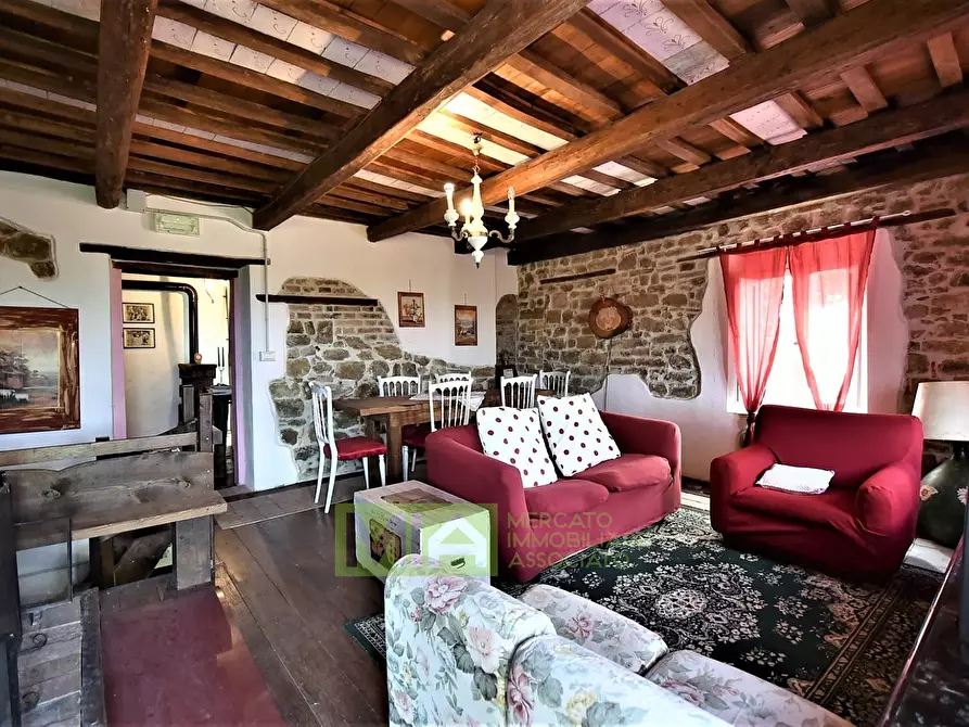 Immagine 2 di Casa indipendente in vendita  in villa botundoli a Amandola