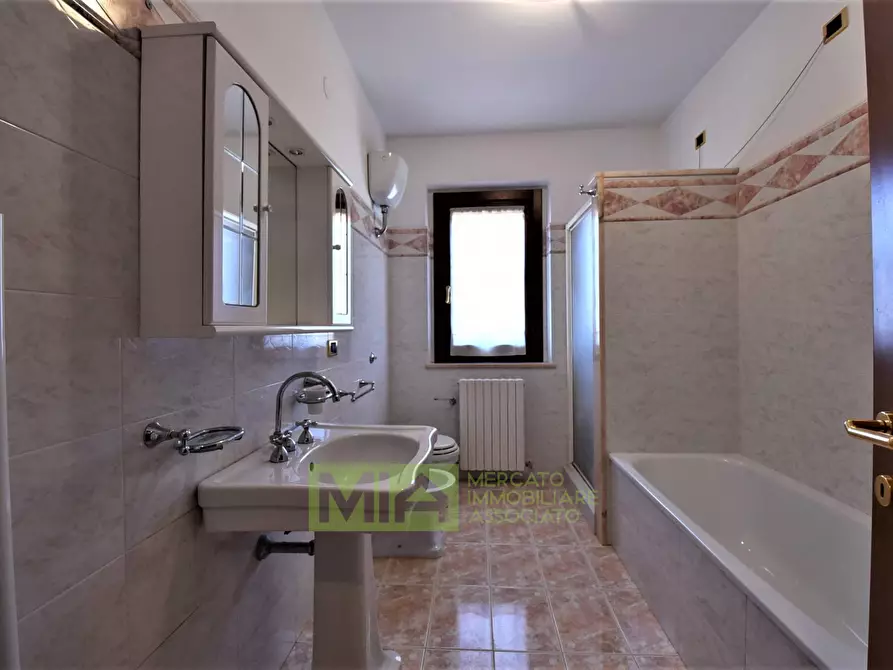 Immagine 27 di Villa in vendita  in CASA TASSO a Amandola