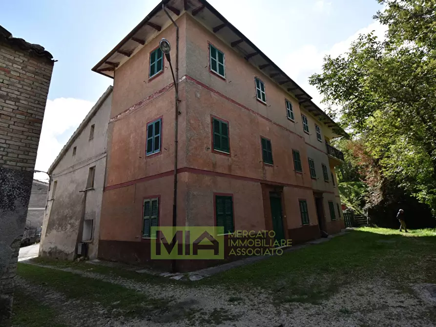 Immagine 1 di Casa indipendente in vendita  in villa garulla inferiore a Amandola