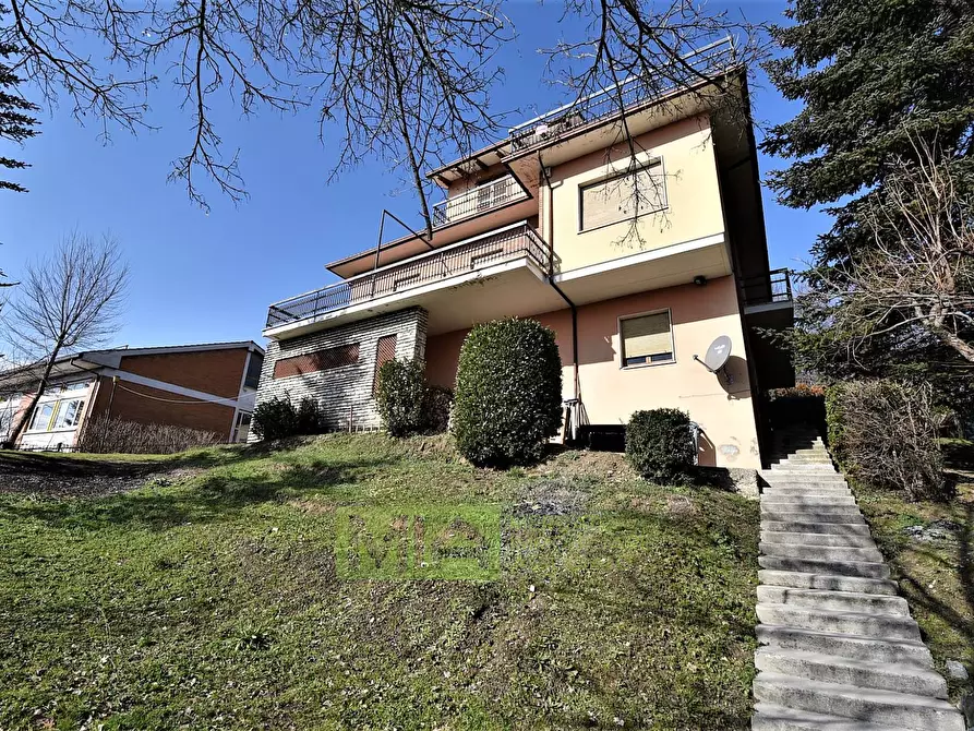 Immagine 11 di Villa in vendita  in fabio filzi a Amandola