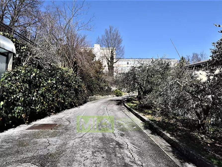 Immagine 16 di Villa in vendita  in fabio filzi a Amandola