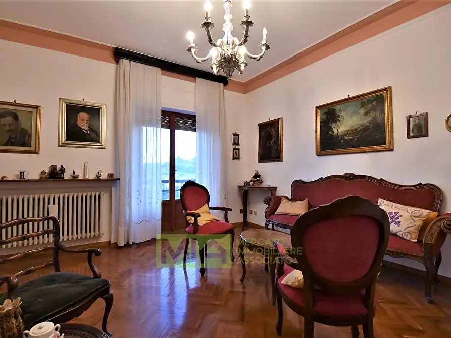 Immagine 2 di Villa in vendita  in fabio filzi a Amandola