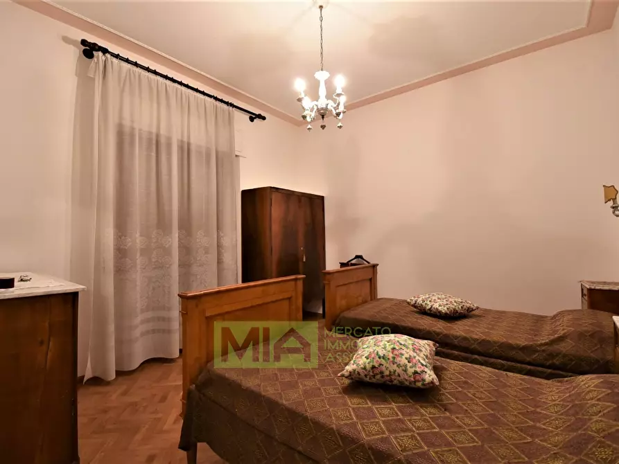 Immagine 27 di Villa in vendita  in fabio filzi a Amandola