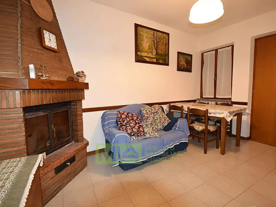 Immagine 4 di Appartamento in vendita  in villa salvi a Amandola