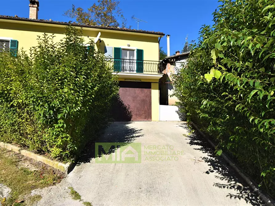 Immagine 30 di Casa indipendente in vendita  in frazione morico a San Ginesio