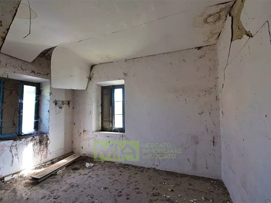 Immagine 17 di Rustico / casale in vendita  in contrada corneto a Carassai