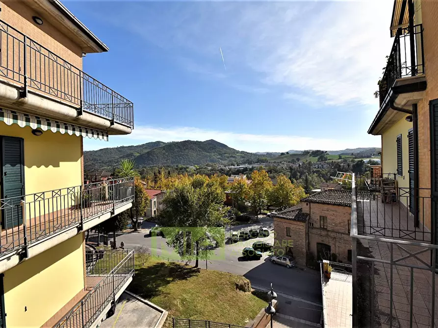 Immagine 9 di Appartamento in vendita  a Amandola