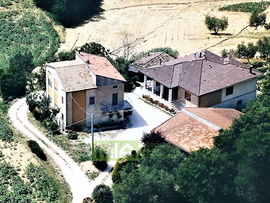 Immagine 1 di Villa in vendita  in contrada fegatara a Montegiorgio