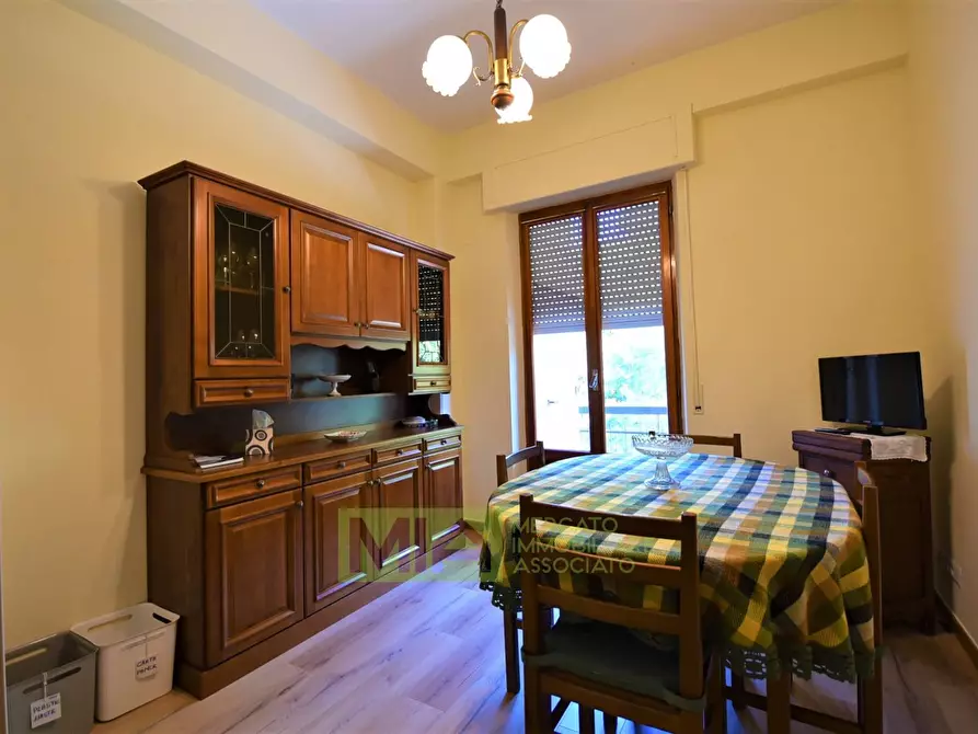 Immagine 9 di Appartamento in vendita  in via Fabio Filzi a Amandola