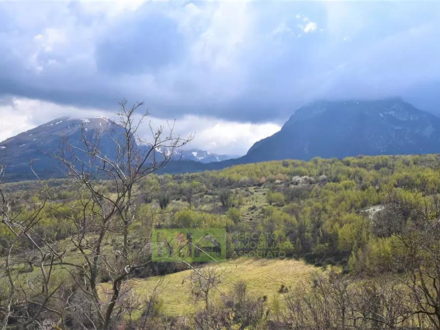 Immagine 10 di Casa indipendente in vendita  in Lo. Capovalle a Amandola