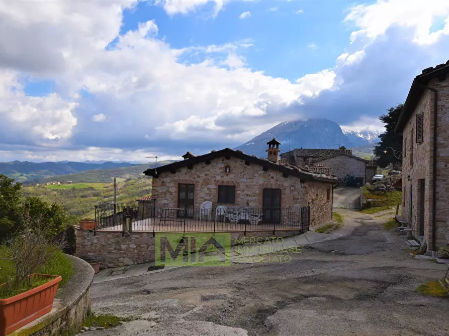 Immagine 12 di Casa indipendente in vendita  in Lo. Capovalle a Amandola