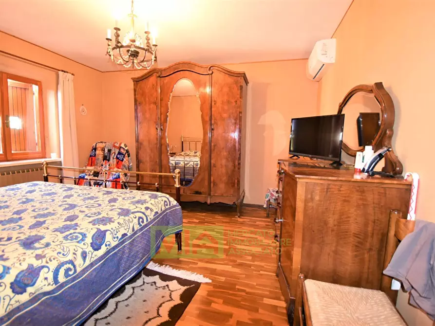 Immagine 22 di Villa in vendita  in Loc. Montazzolino a Montefortino