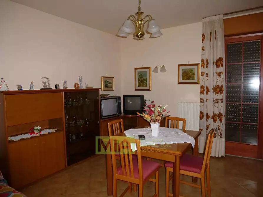 Immagine 1 di Appartamento in vendita  in Via Beniamino Gigli a Sarnano
