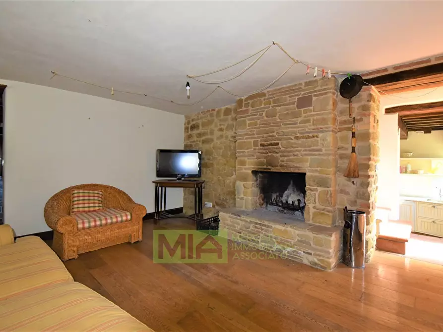 Immagine 26 di Rustico / casale in vendita  in C.DA VALLE a Gualdo