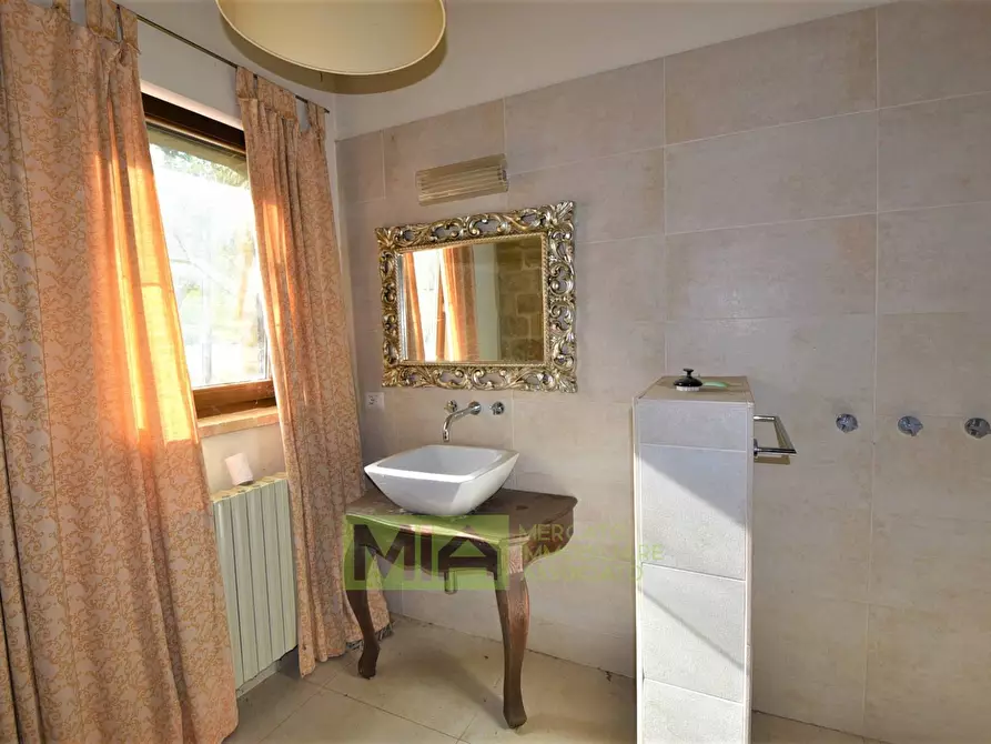 Immagine 27 di Rustico / casale in vendita  in C.DA VALLE a Gualdo