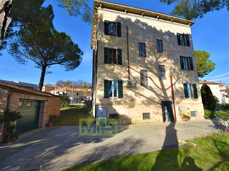 Immagine 1 di Villa in vendita  in Via Tenna a Magliano Di Tenna