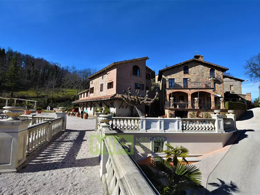 Immagine 1 di Villa in vendita  in contrada Pretattoni a Montefortino