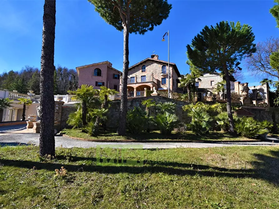 Immagine 13 di Villa in vendita  in contrada Pretattoni a Montefortino