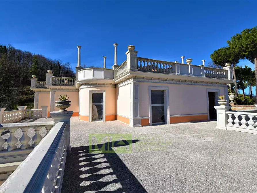 Immagine 18 di Villa in vendita  in contrada Pretattoni a Montefortino