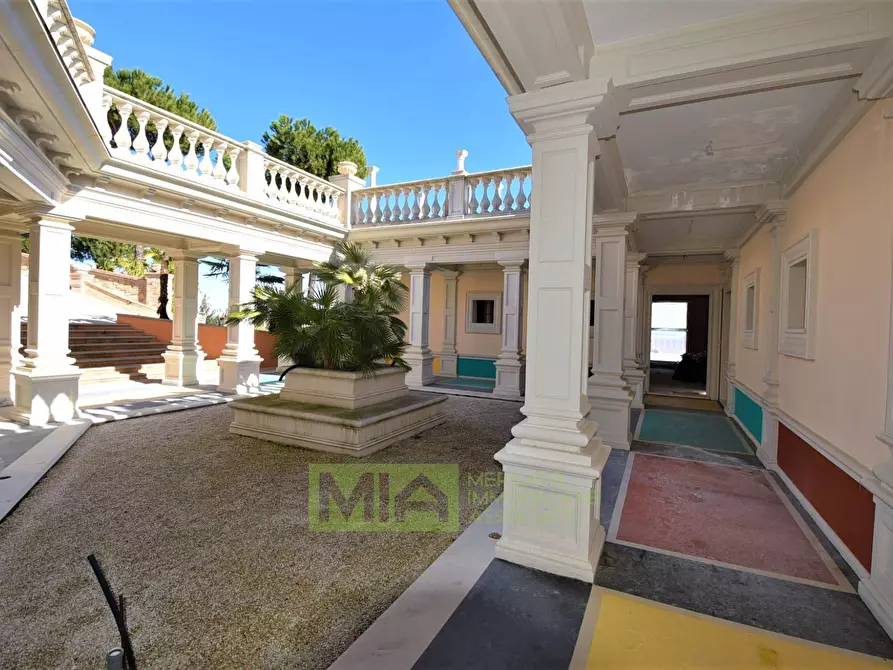 Immagine 20 di Villa in vendita  in contrada Pretattoni a Montefortino