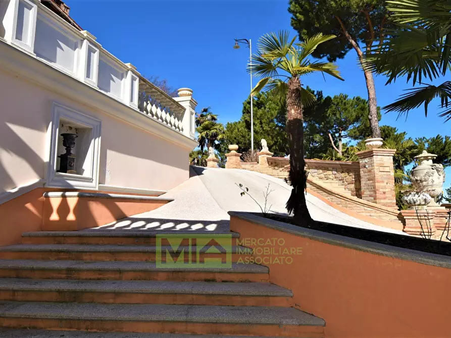 Immagine 21 di Villa in vendita  in contrada Pretattoni a Montefortino