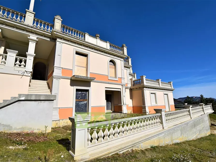 Immagine 25 di Villa in vendita  in contrada Pretattoni a Montefortino
