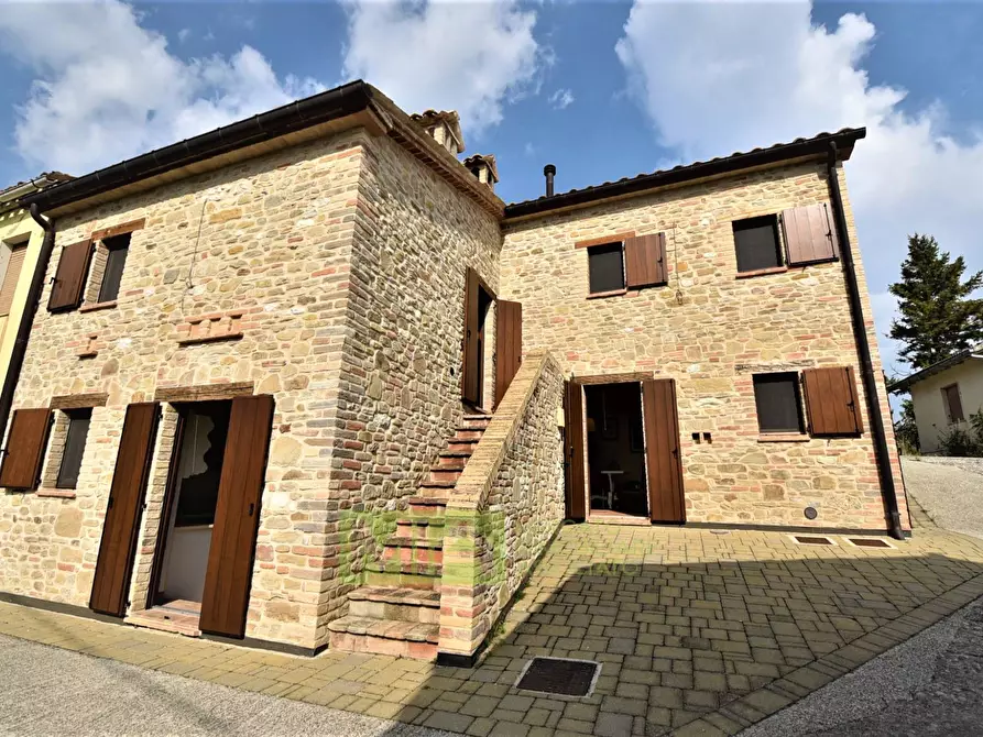 Immagine 1 di Casa indipendente in vendita  in ROVITOLO a Montefortino