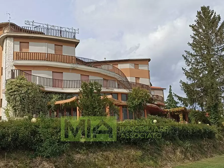 Immagine 1 di Albergo/B&B/Residence in vendita  in VIA ALCIDE DE GASPERI a Sarnano