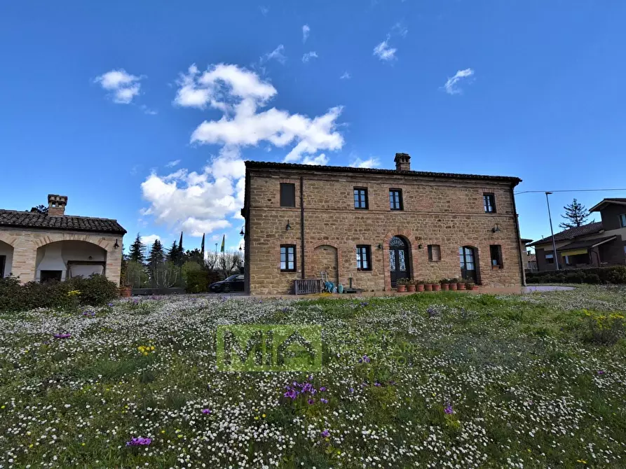 Immagine 4 di Rustico / casale in vendita  in via Belvedere a Gualdo