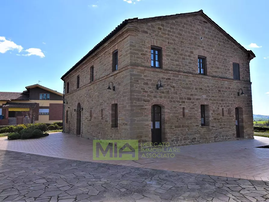 Immagine 11 di Rustico / casale in vendita  in via Belvedere a Gualdo