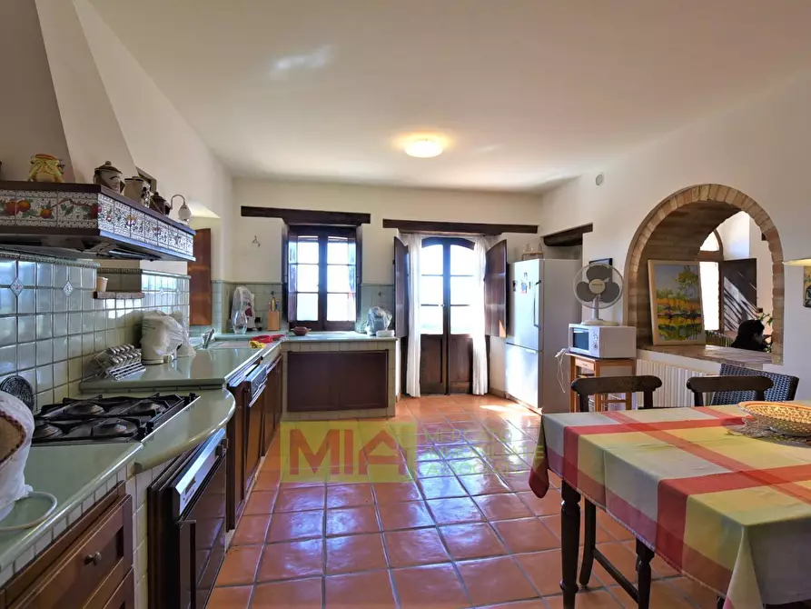 Immagine 13 di Rustico / casale in vendita  in via Belvedere a Gualdo