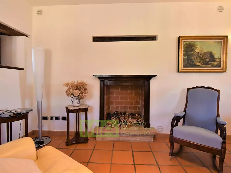 Immagine 19 di Rustico / casale in vendita  in via Belvedere a Gualdo