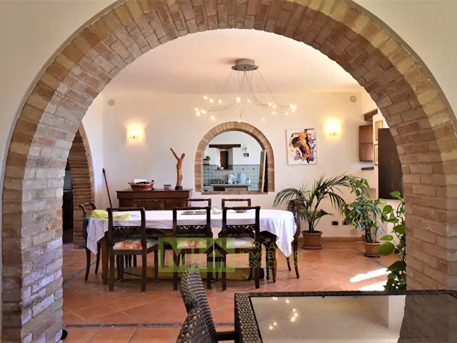 Immagine 22 di Rustico / casale in vendita  in via Belvedere a Gualdo